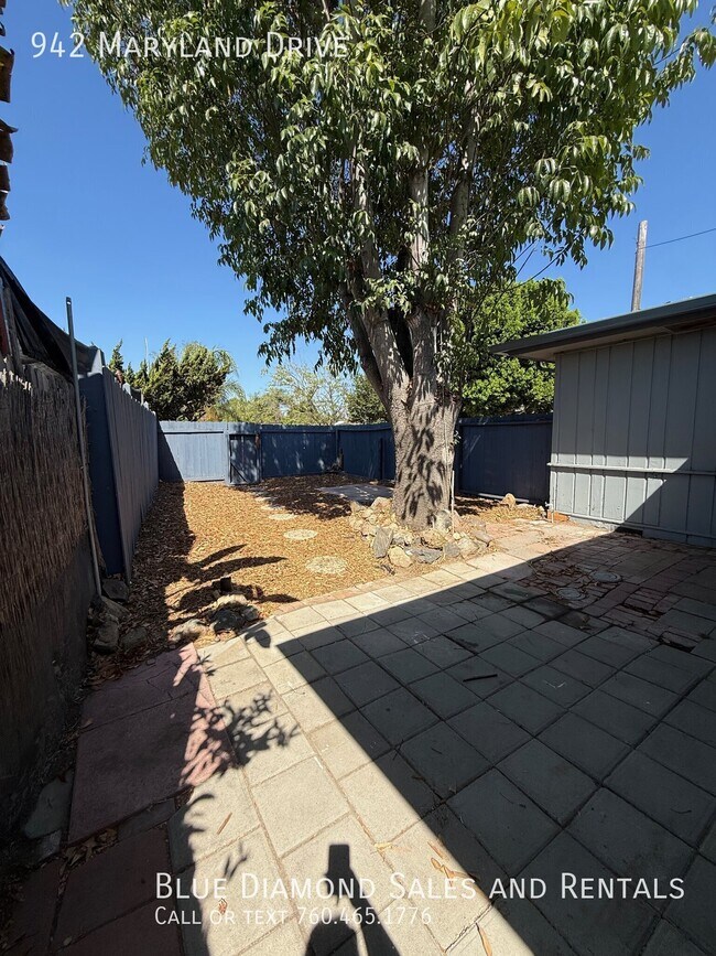 Building Photo - 942 Maryland Dr