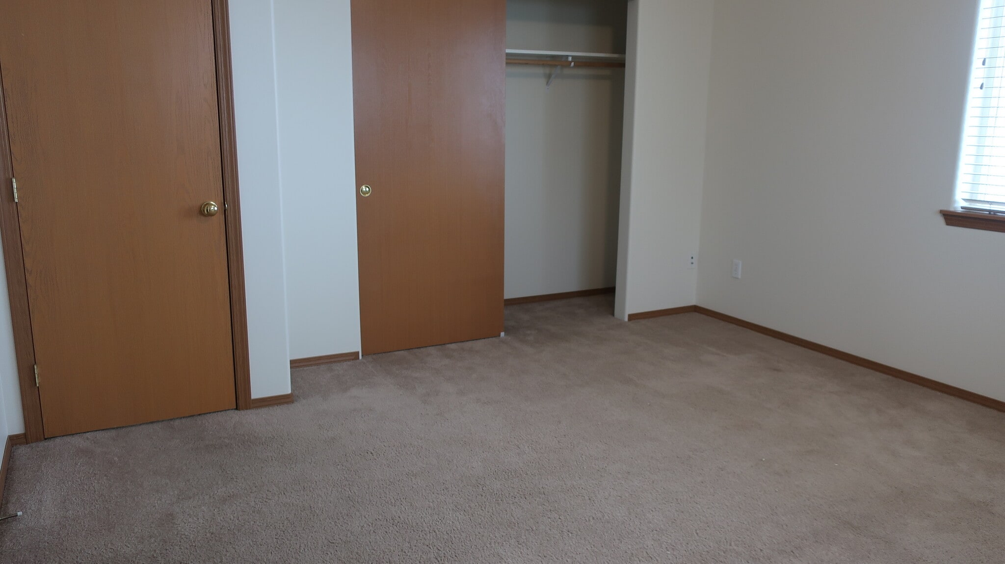 Building Photo - 1289 Canyon Ct