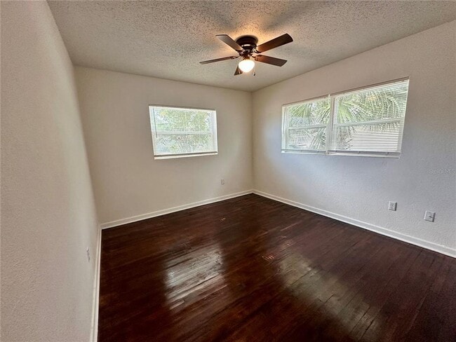 Building Photo - 5104 Londonderry Blvd