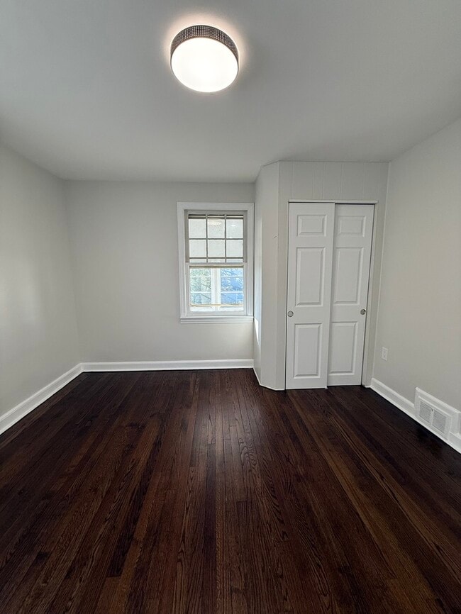 Building Photo - 520 Purce St