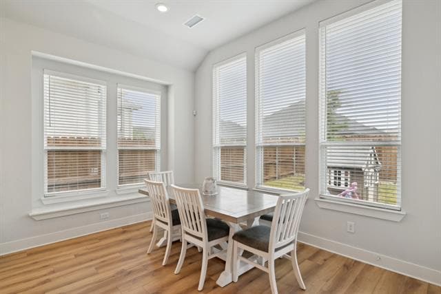 Building Photo - 453 Arcane St