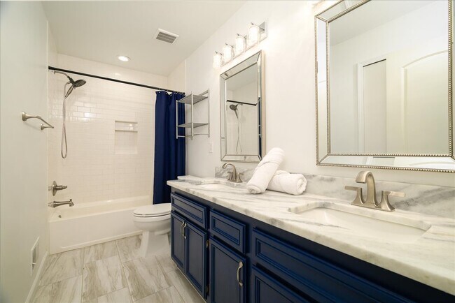 Building Photo - 38291 River Park Dr