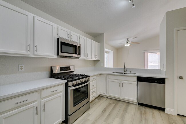 Building Photo - Charming 3-Bedroom Home with Covered Patio