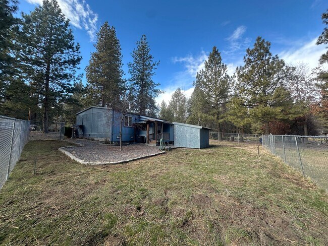 Building Photo - Completely Remodeled Home on 1 Acre in DRW