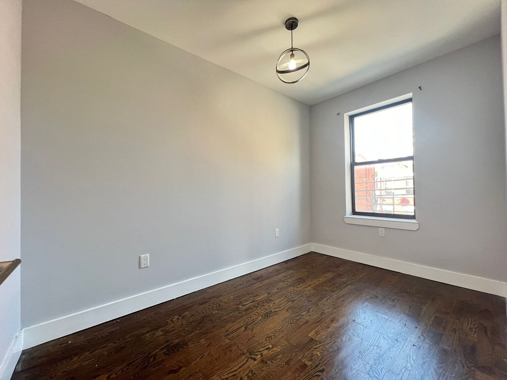 615 Bramhall 2L - 618 Bramhall Ave