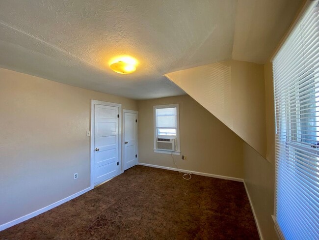 Building Photo - Welcome home!