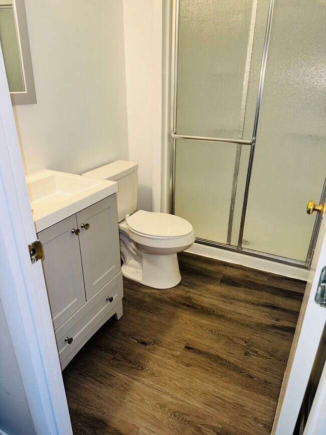 Bathroom - 127 Willow Turn