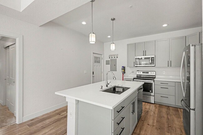 Building Photo - 14936 E Hampden Ave