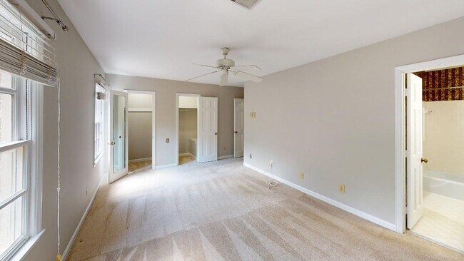Building Photo - 6619 Bunker Hill Cir