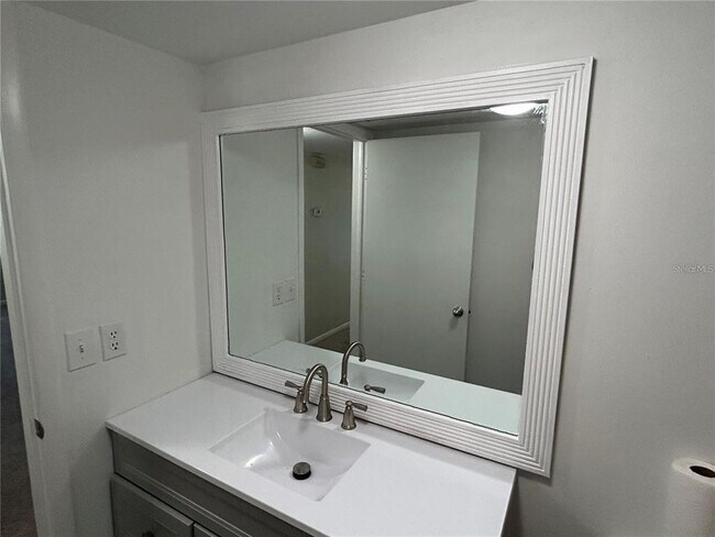 Building Photo - 3002 W Cleveland St