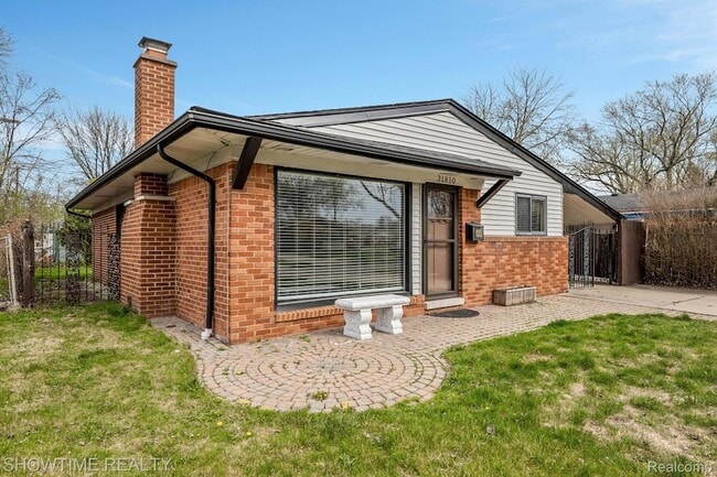 Building Photo - 31810 Briar Ln