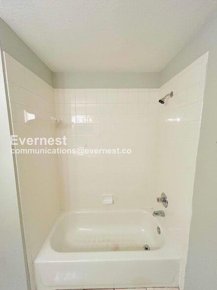 Building Photo - 3706 N Garrison St