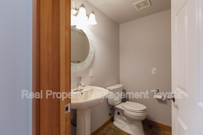 Building Photo - 5486 Salish Rd