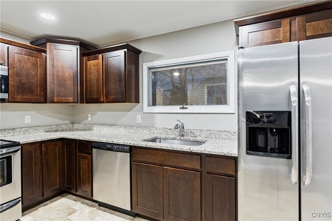 Building Photo - 4 1st St