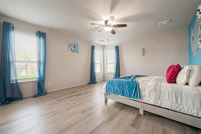 Building Photo - 3042 Crestbrook Bend Ln