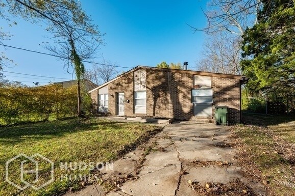 Building Photo - AVAILABLE NOW! - 2262 ROXANNA DR, CINCINNA...