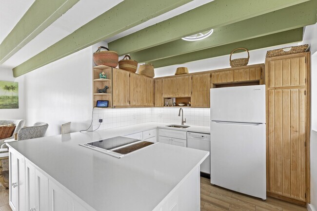 Building Photo - 3500 S Ocean Blvd