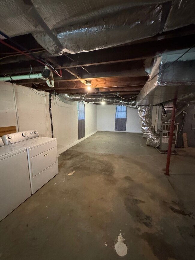 Building Photo - 829 Montclair Cir NW