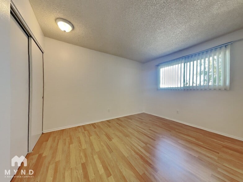 Building Photo - 4305 W Solano Dr N