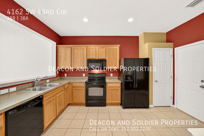 Building Photo - 4162 SW 43rd Cir