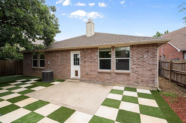 Building Photo - 13371 Sorrento Dr
