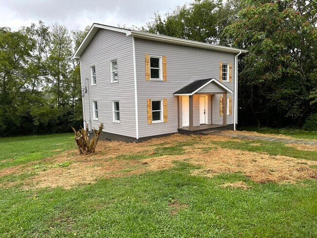 Building Photo - 1719 Airline Dr