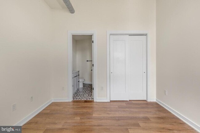 Building Photo - 2401 Frankford Ave