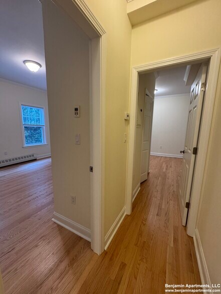 Building Photo - 5 Chauncy St