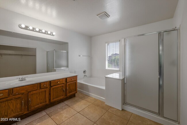Building Photo - 3112 S 82nd Ln