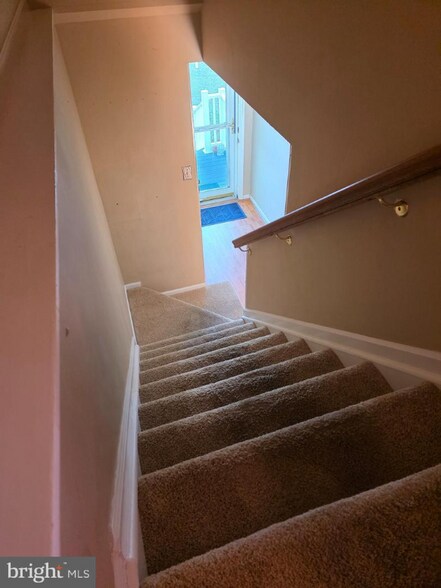 Building Photo - 8530 Castlemill Cir