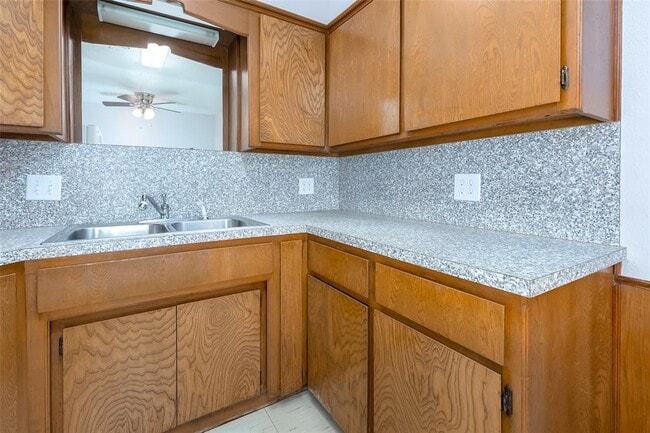 Building Photo - 14881 Tye Brumley St