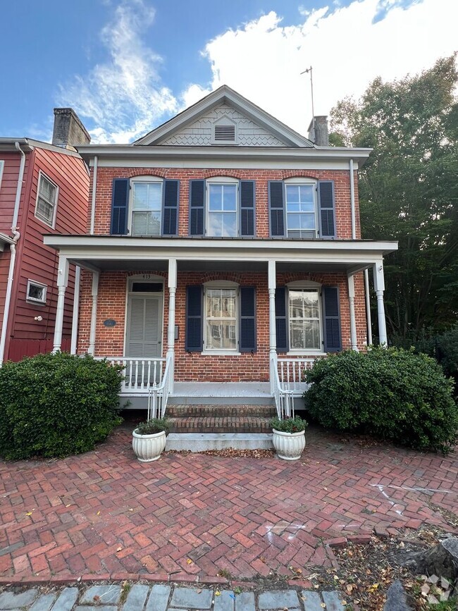 Building Photo - Quintessential Olde Towne living at its fi...