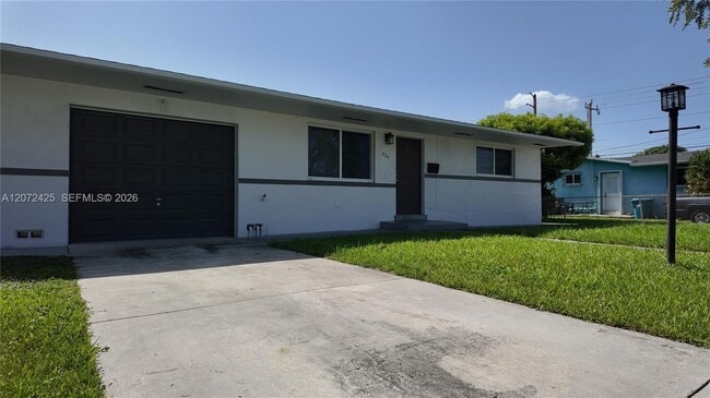 Building Photo - 220 SW 80th Ave