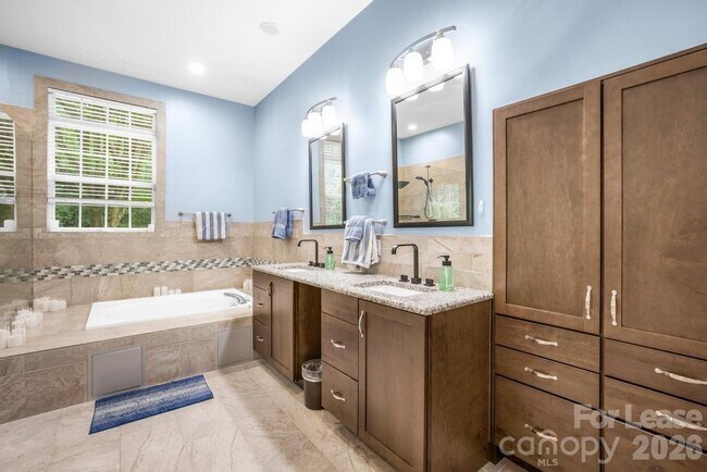 Building Photo - 7914 Gilead Rd