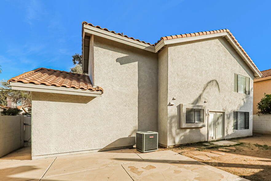 Building Photo - 4533 E Annette Dr