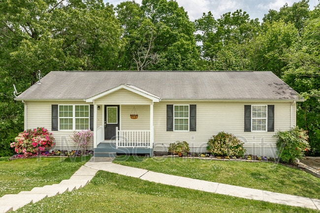 Building Photo - 343 Pine St