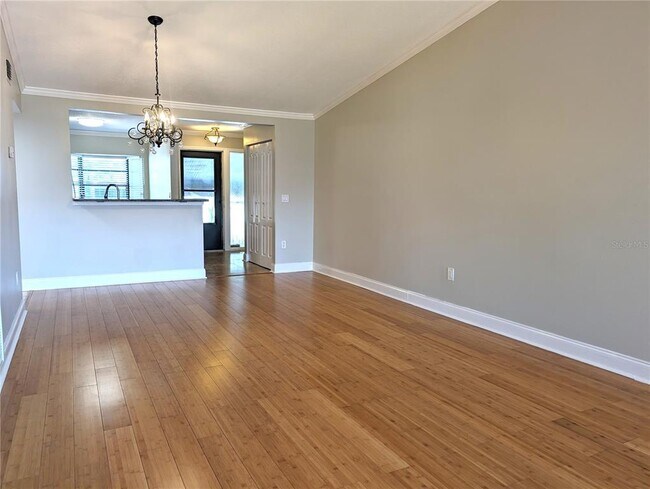 Building Photo - 5657 Summerside Ln