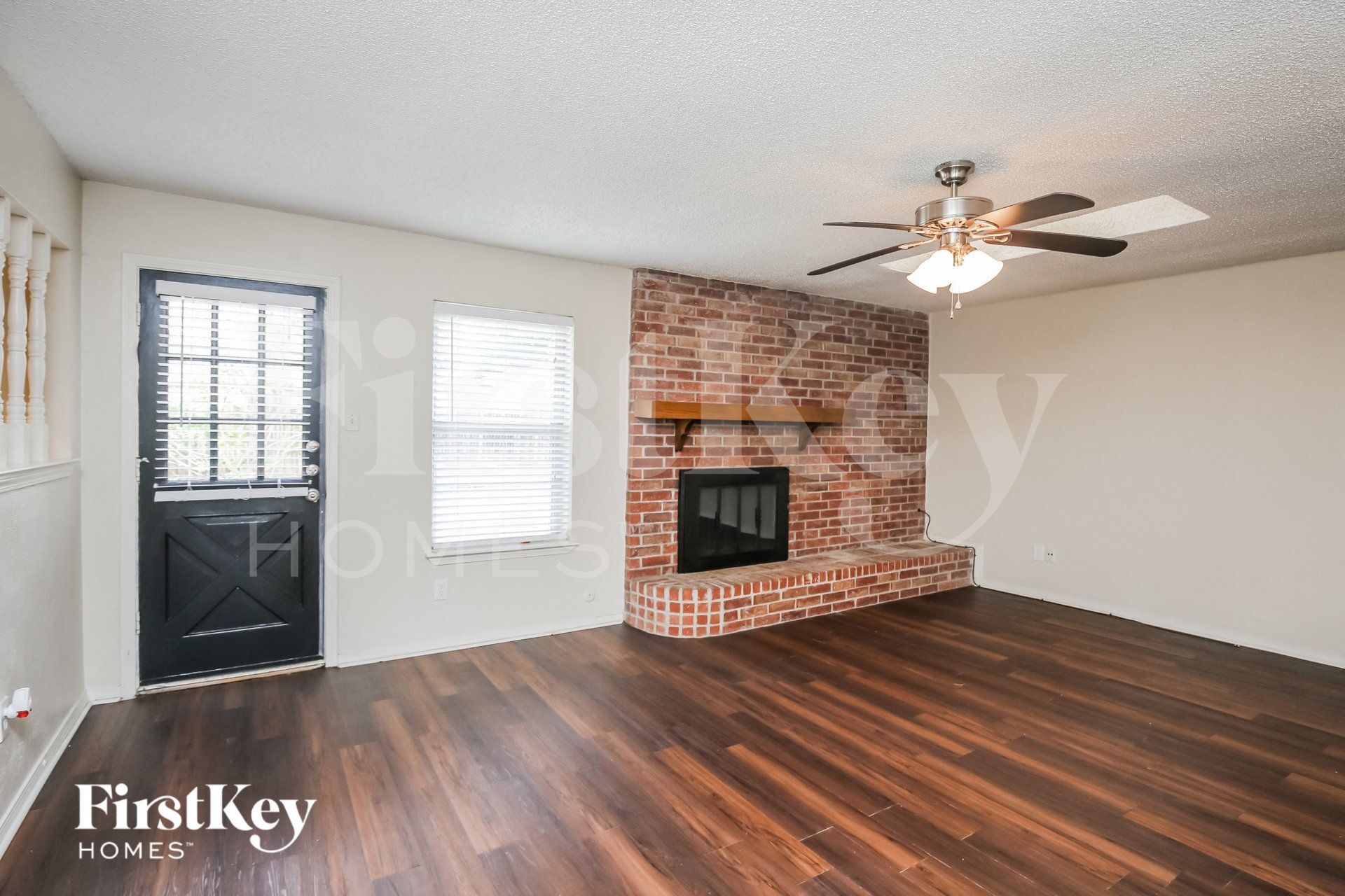 Building Photo - 8513 Crestview Dr