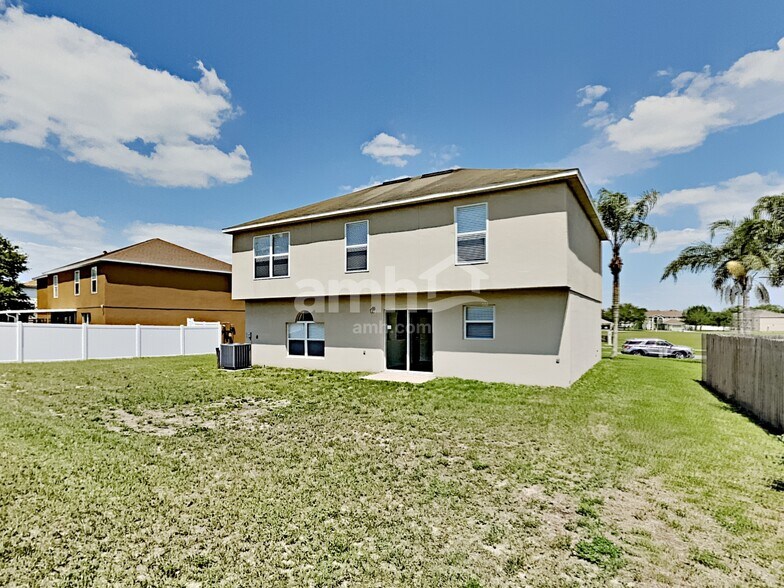 Building Photo - 2007 Elmhurst Ln