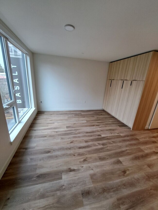 Interior Photo - Basalt