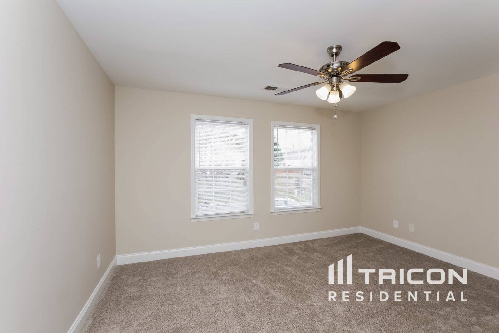 Building Photo - 2457 Terra Dr