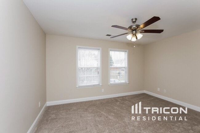 Building Photo - 2457 Terra Dr