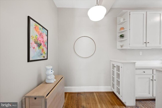 Building Photo - 3028 Porter St NW