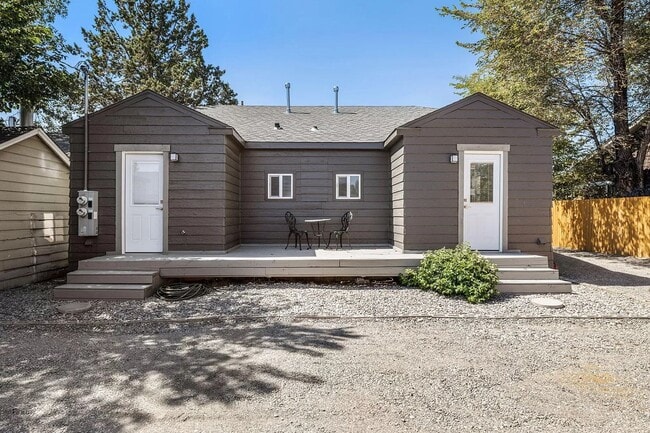 Building Photo - PG-0000