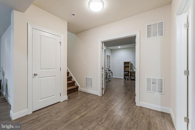 Building Photo - 22507 Bowens Wharf Pl