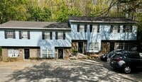 Building Photo - 2942 Spruce Cir