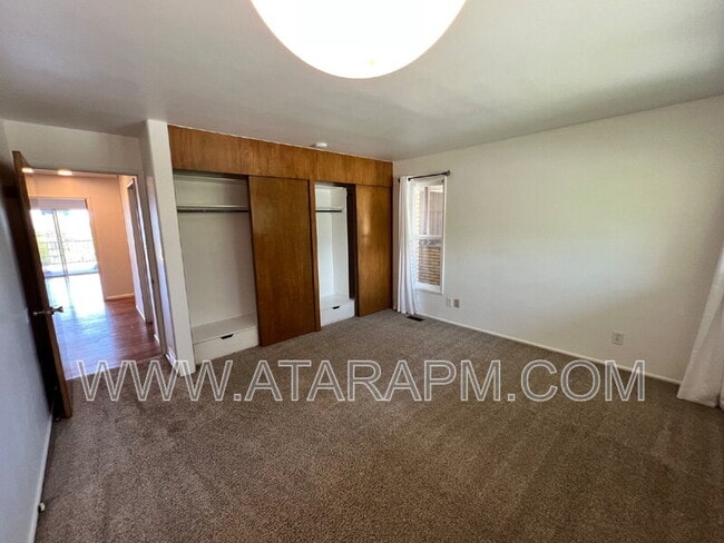 Building Photo - 270 2020 N