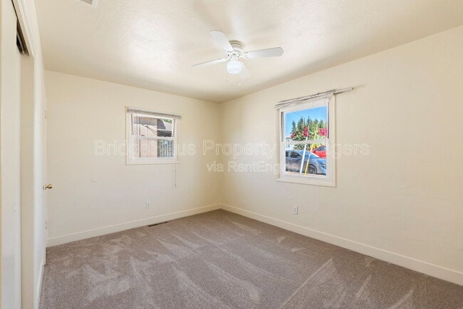 Building Photo - 5625 Gables St