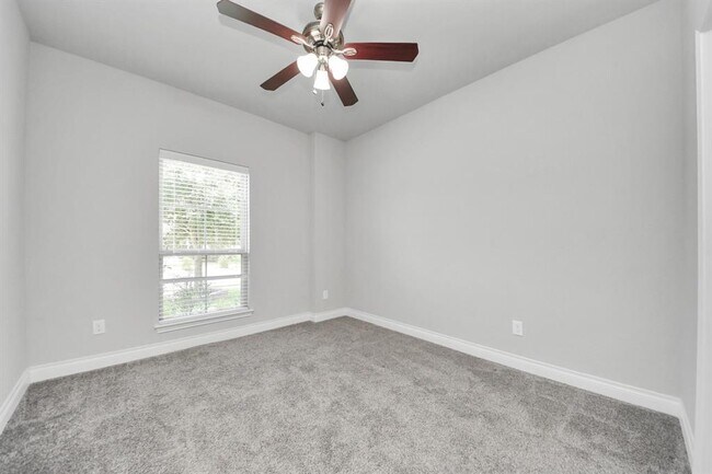 Building Photo - 6022 Daggerwing Wy