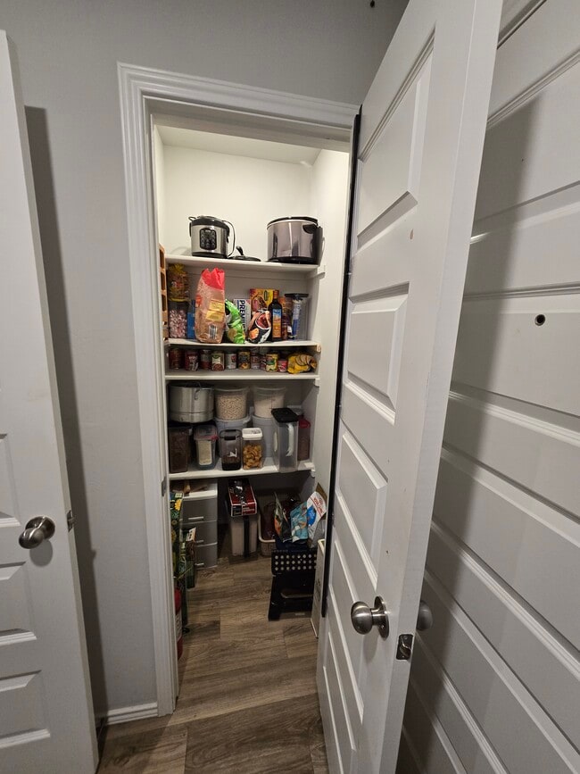 Building Photo - 1401 Madison Ave